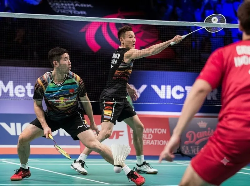 Những pha cầu tốc độ cao giúp rèn phản xạ, phối hợp mắt – tay, khả năng tập trung và tốc độ xử lý tình huống.