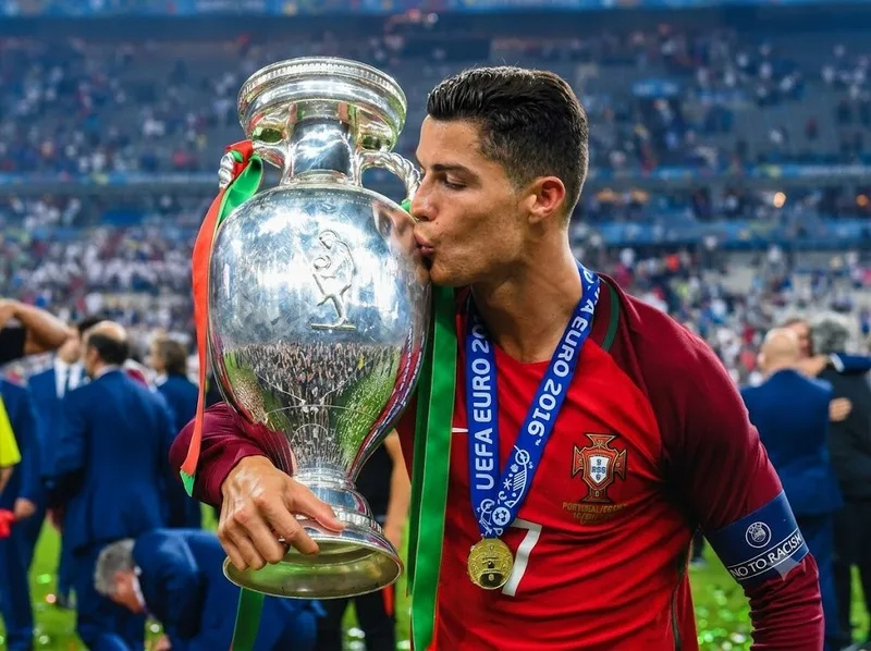 ronaldo giai nghe chua su that va tuong lai cua huyen thoai
